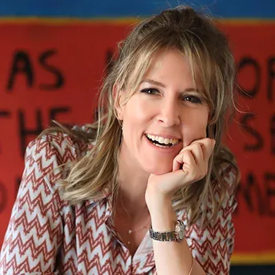 Elif Özmenek Çarmıklı