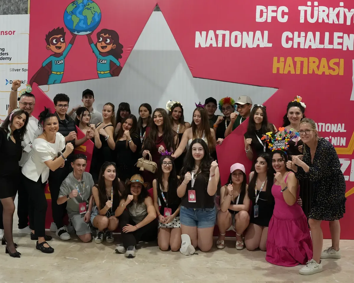DFC Türkiye National Challenge'da bir araya gelen öğrenciler